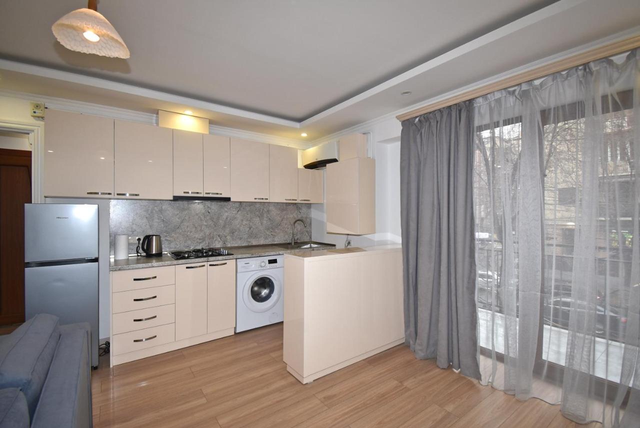 19Tumanyan Excellent Apartment In The Centre Of Capital Yerevan Bagian luar foto