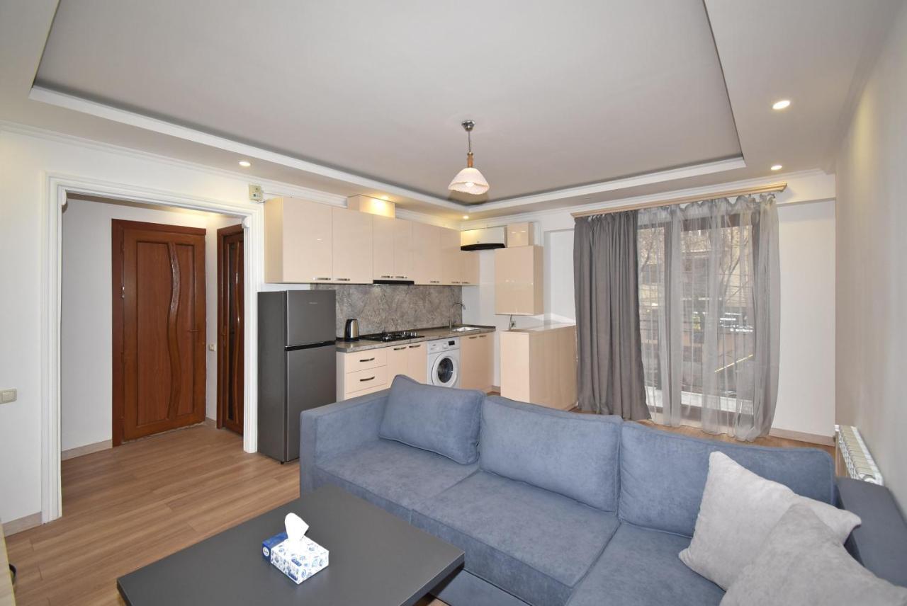 19Tumanyan Excellent Apartment In The Centre Of Capital Yerevan Bagian luar foto